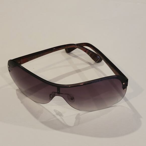 Marc by Marc Jacobs MMJ 241/S rimless shield sunglasses with hard case main image 10